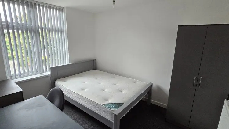 112 Lenton Boulevard // 7 Bed Student House NG7 2BZ - Thumbnail 14